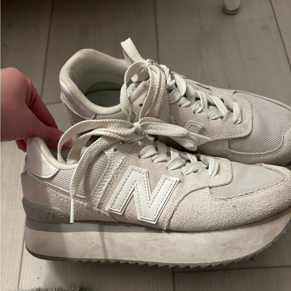 New Balance 574+